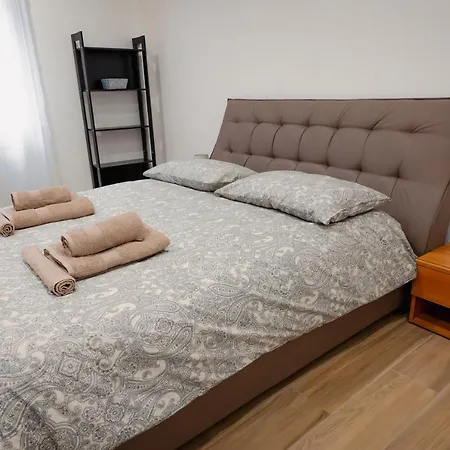 Centro Storico Moderno Trilocale Con Balcone Apartament