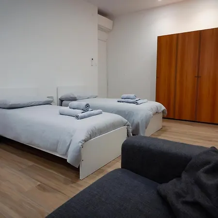 Appartamento [centro Storico] Moderno Trilocale Con Balcone