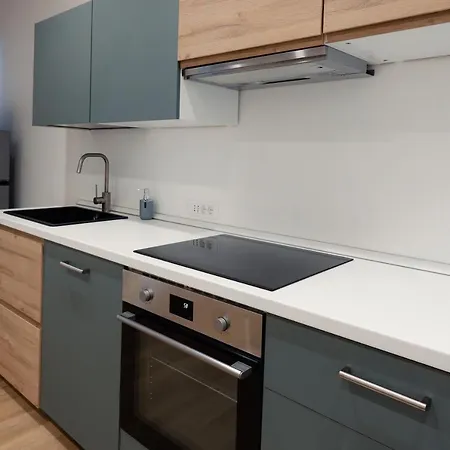 Centro Storico Moderno Trilocale Con Balcone * Trieste